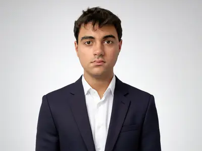 Matteo Masoomi Lari